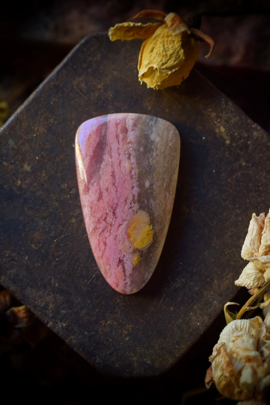 Cabochon Rhodonite - Mont Viso