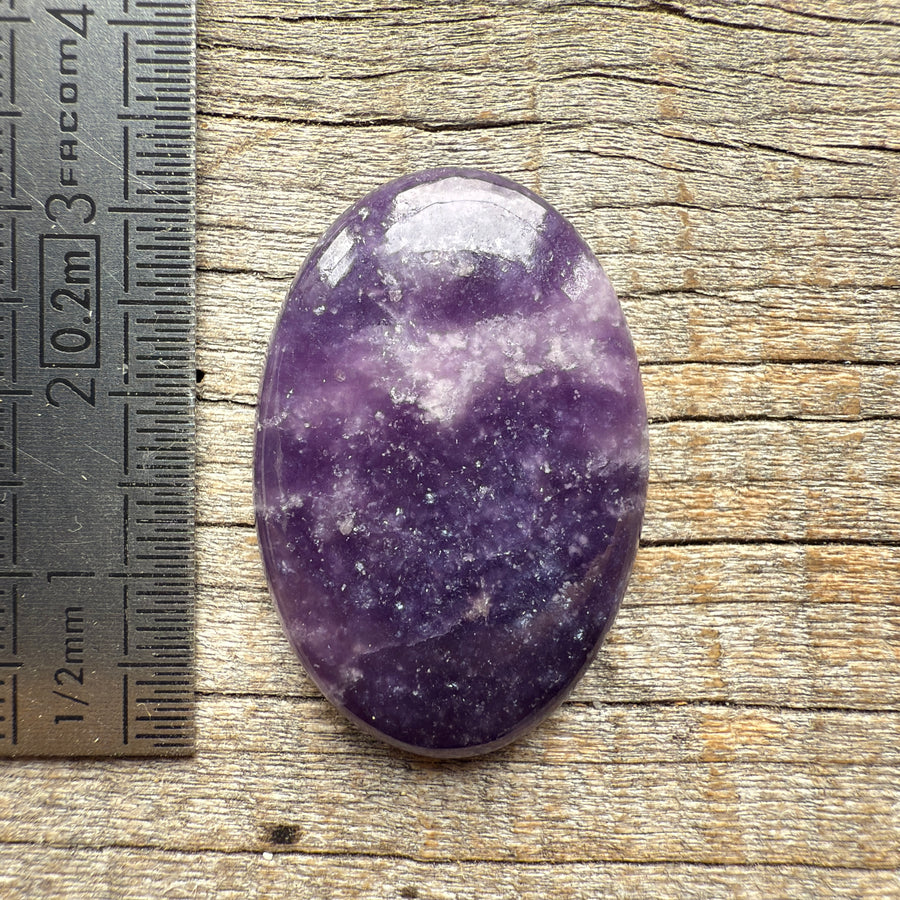 Cabochon Lepidolite