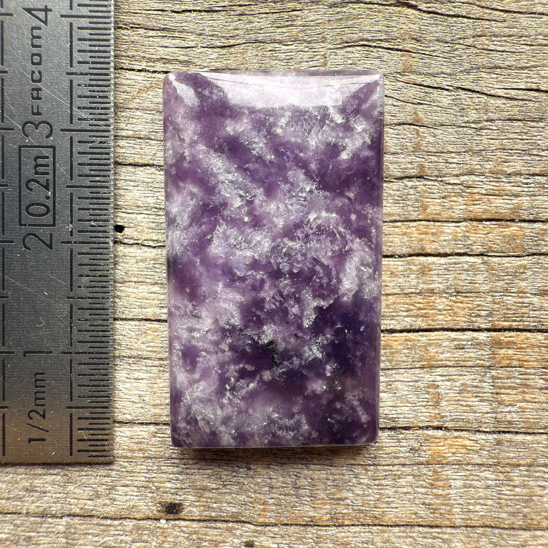 Cabochon Lepidolite