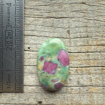 Cabochon Rubis Fuschite