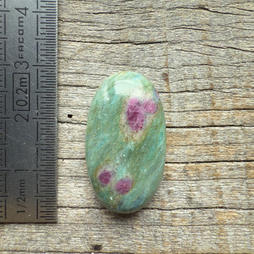 Cabochon Rubis Fuschite