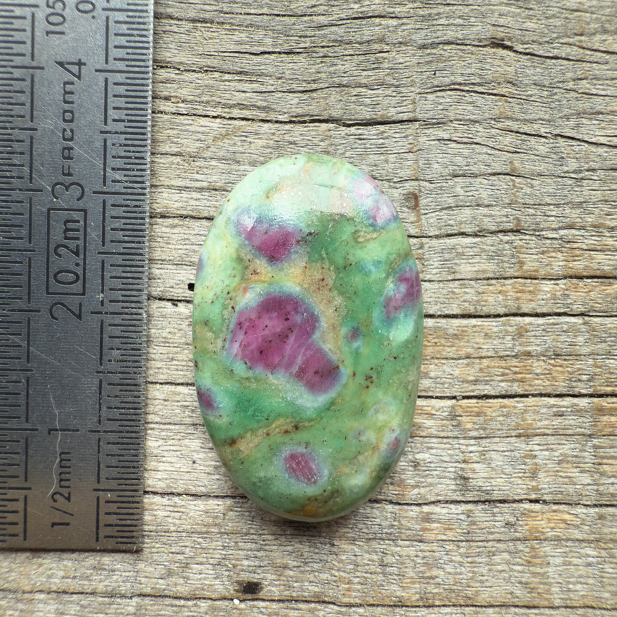 Cabochon Rubis Fuschite