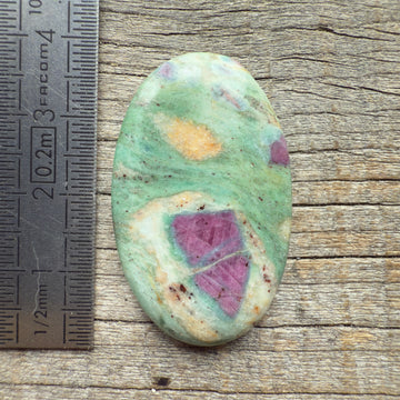 Cabochon Rubis Fuschite