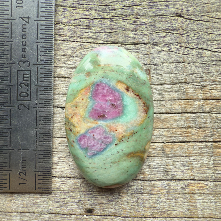 Cabochon Rubis Fuschite