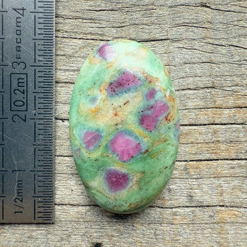 Cabochon Rubis Fuschite