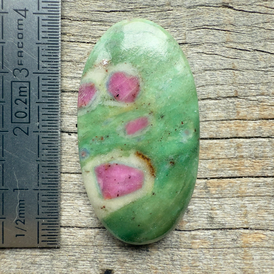 Cabochon Rubis Fuschite