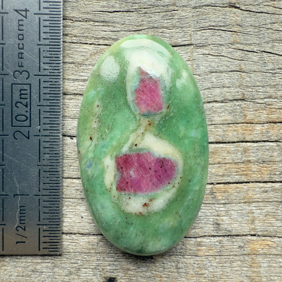 Cabochon Rubis Fuschite