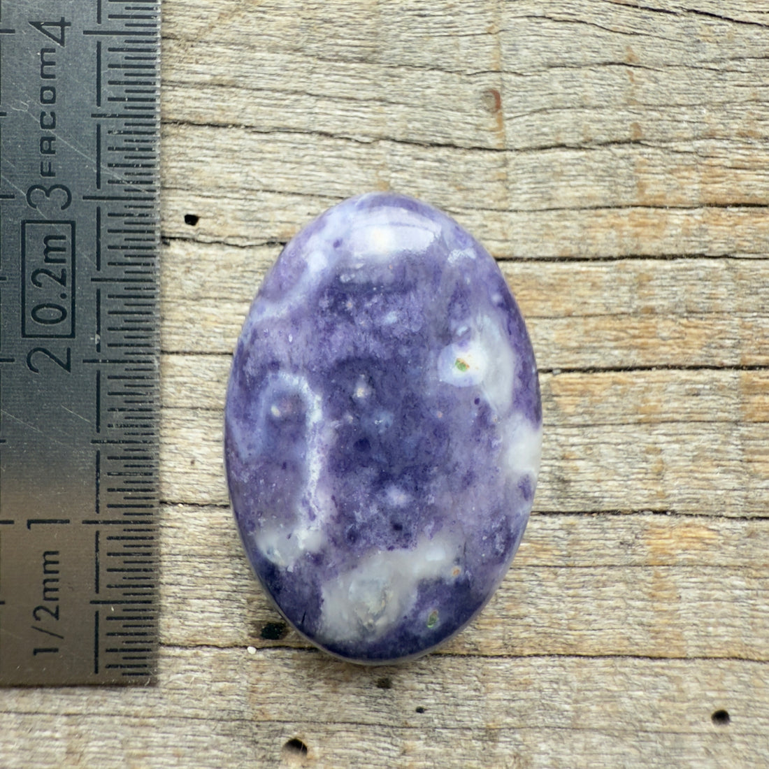 Cabochon Opale Morado / Tiffany Stone