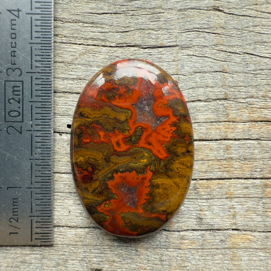 Cabochon Agate Seam