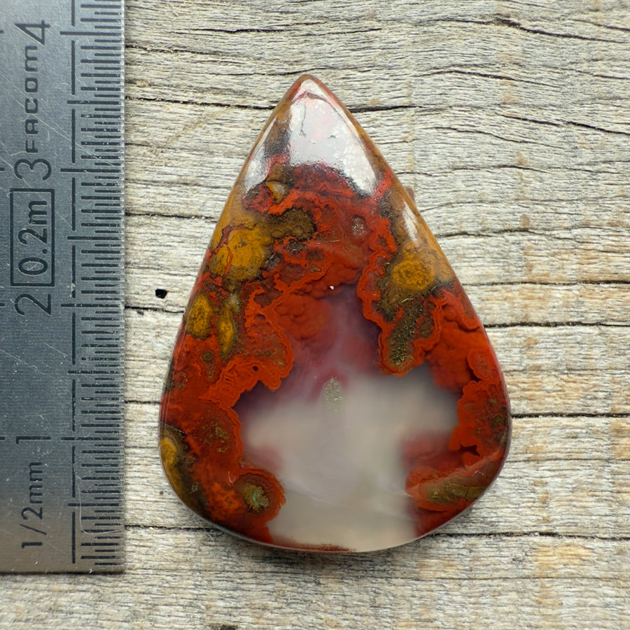 Cabochon Agate Seam