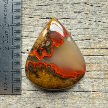 Cabochon Agate Seam