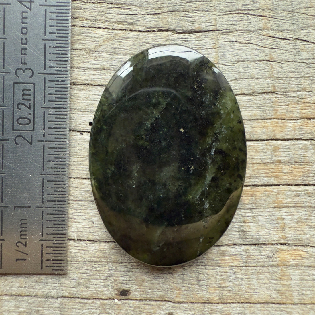 Cabochon Jade Nephrite