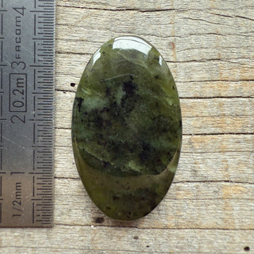 Cabochon Jade Nephrite