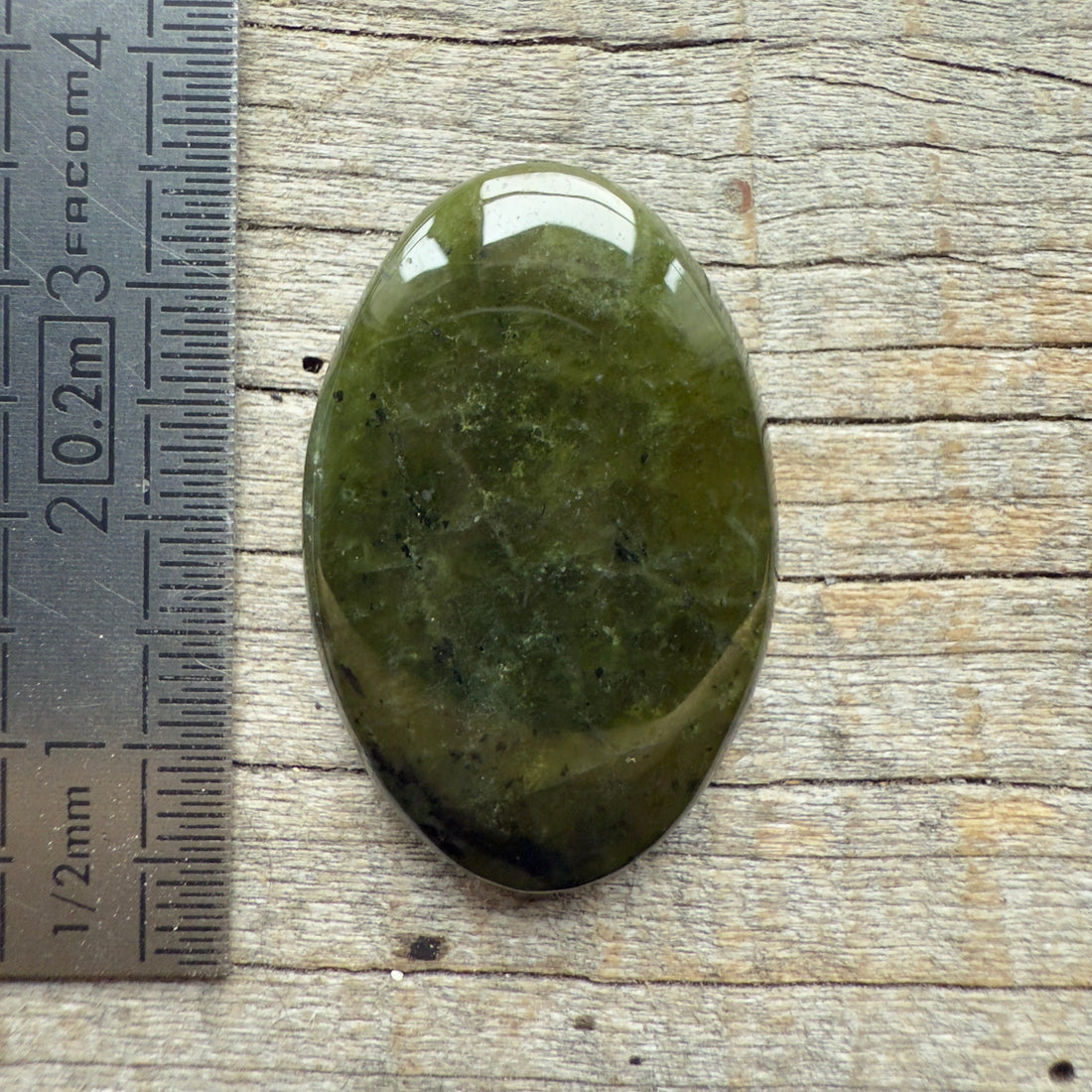 Cabochon Jade Nephrite