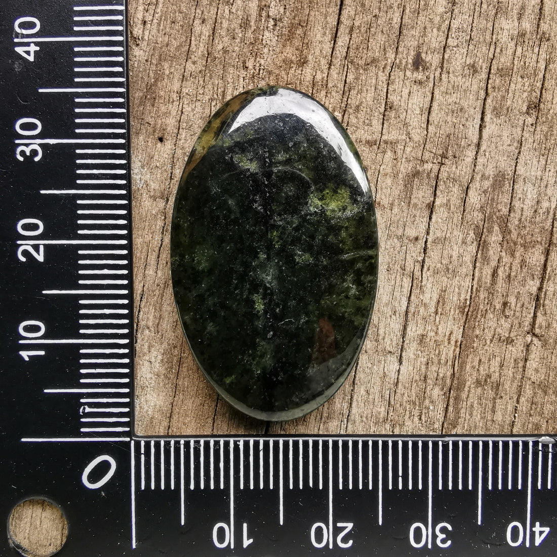 Cabochon Jade Nephrite