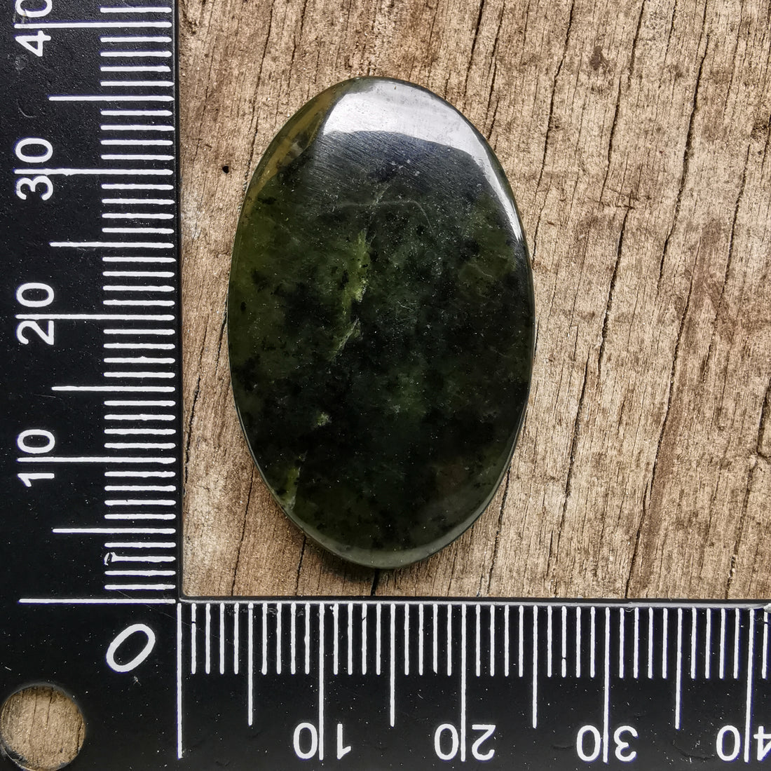 Cabochon Jade Nephrite