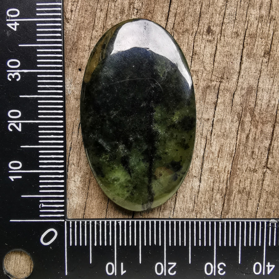 Cabochon Jade Nephrite