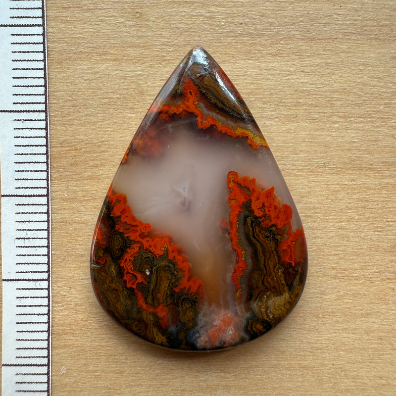 Cabochon Agate Seam