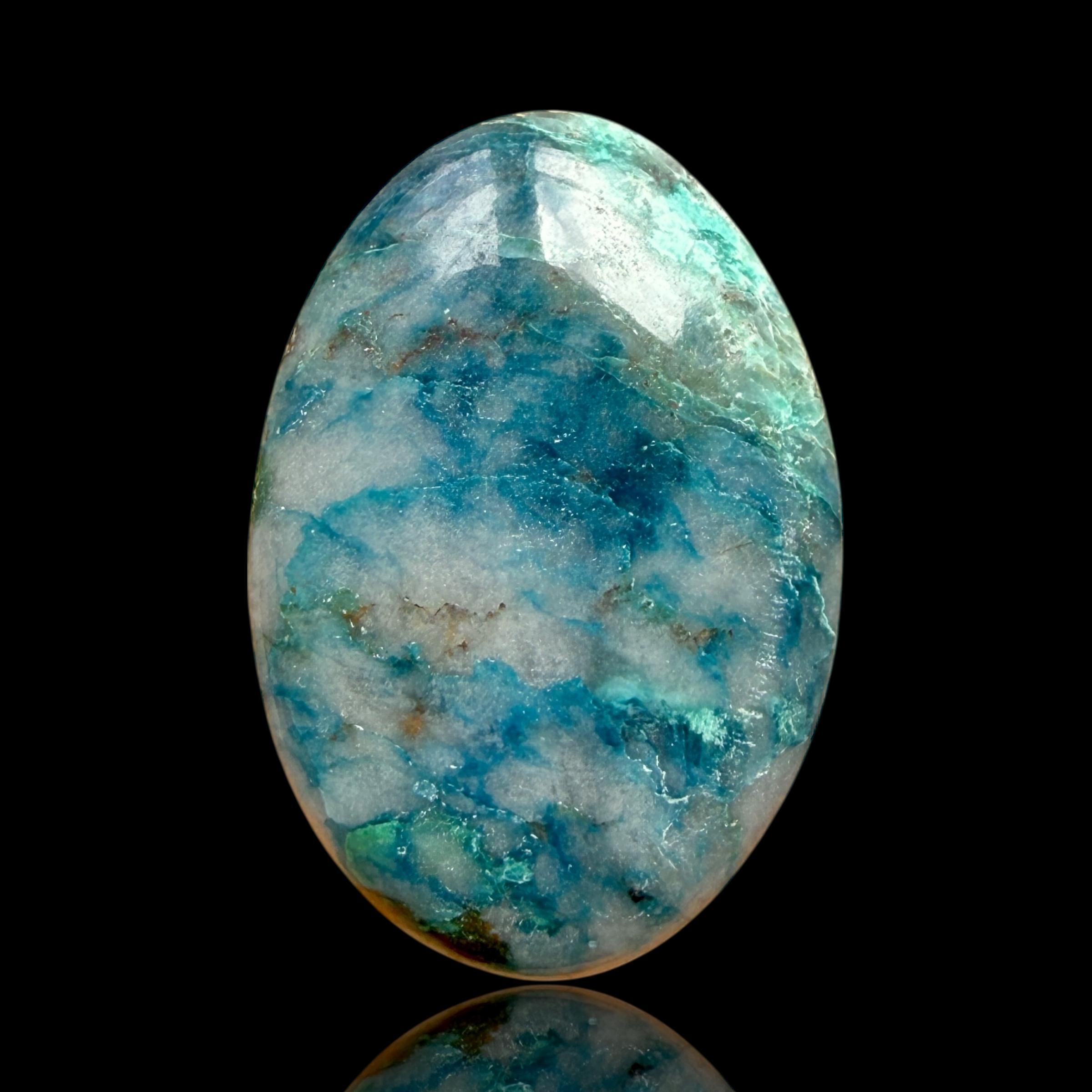Cabochon Shattuckite