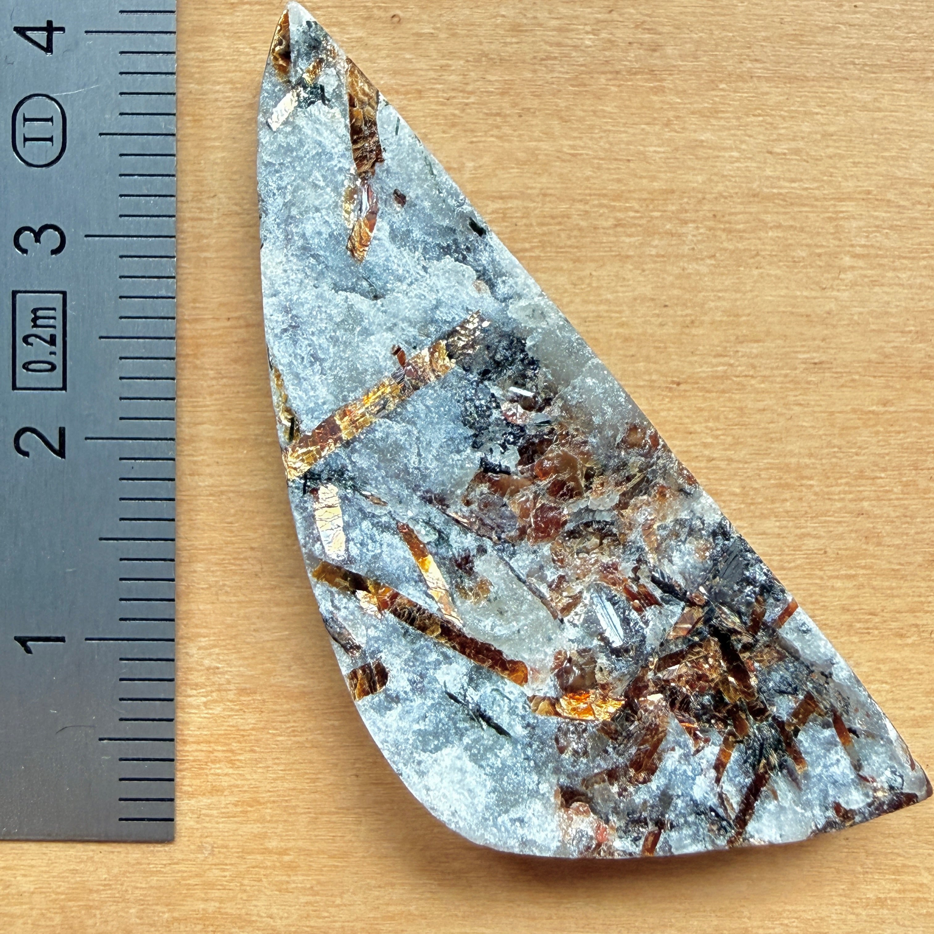 Cabochon Astrophyllite face Brute