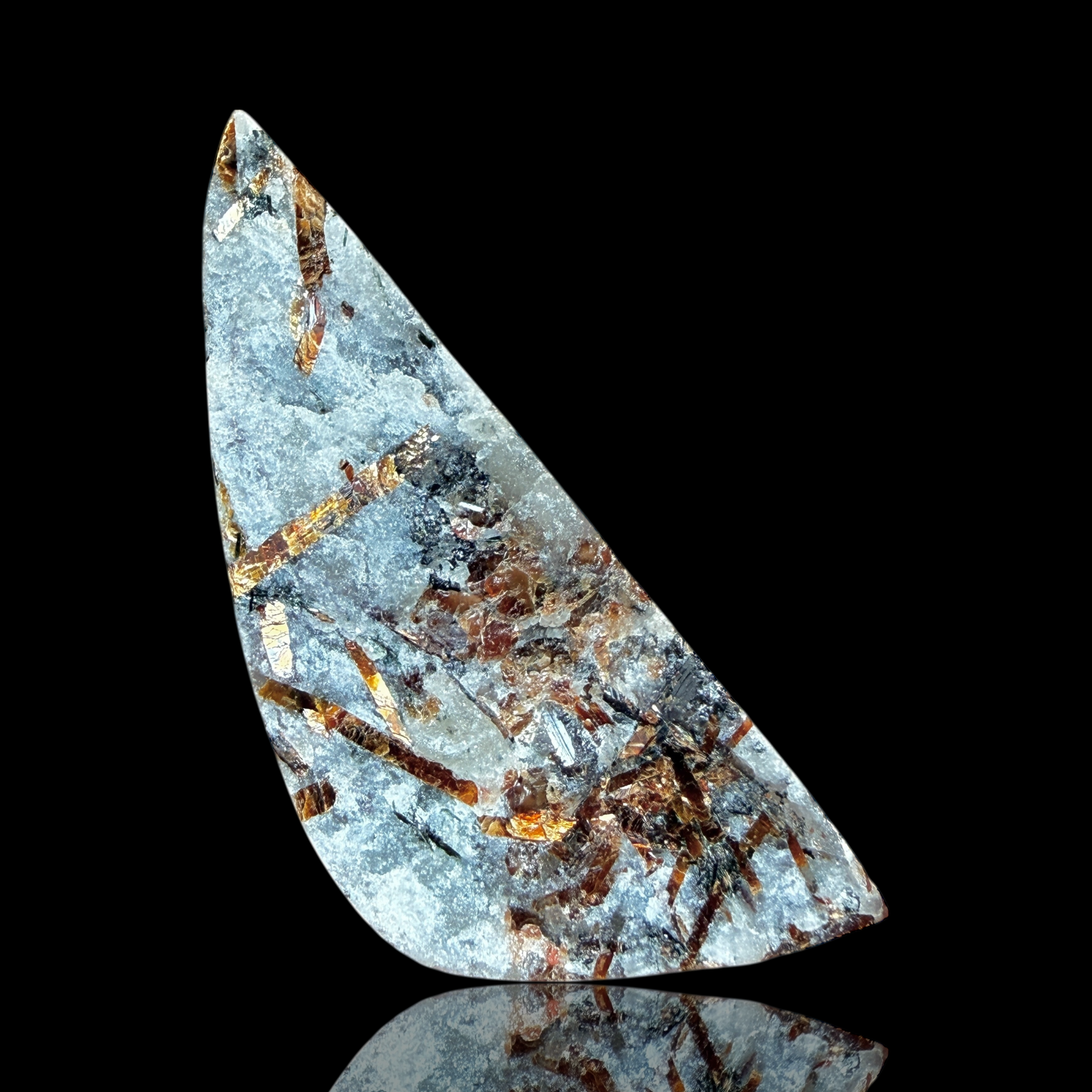 Cabochon Astrophyllite face Brute