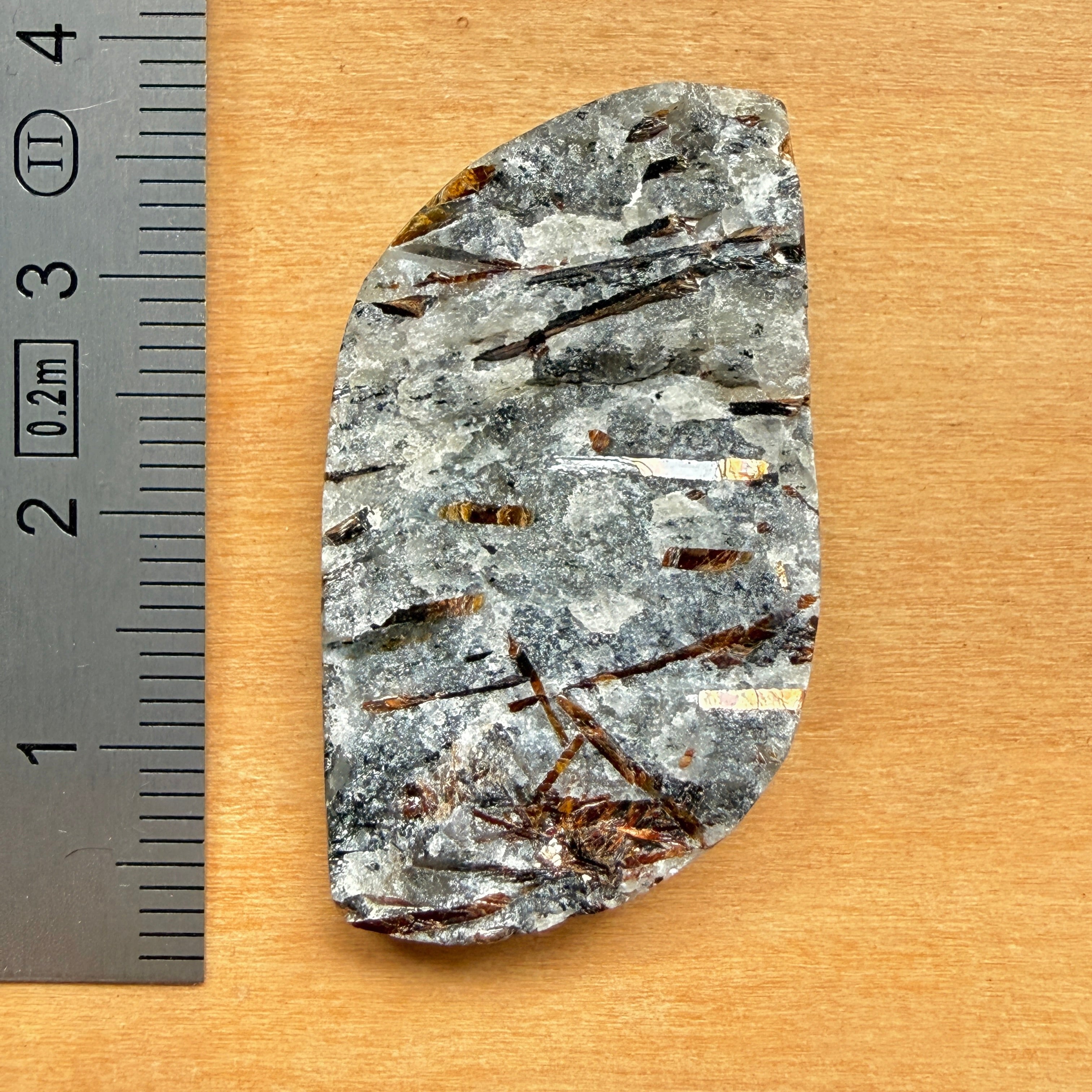 Cabochon Astrophyllite face Brute