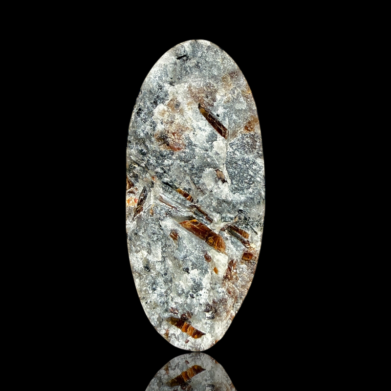 Cabochon Astrophyllite face Brute