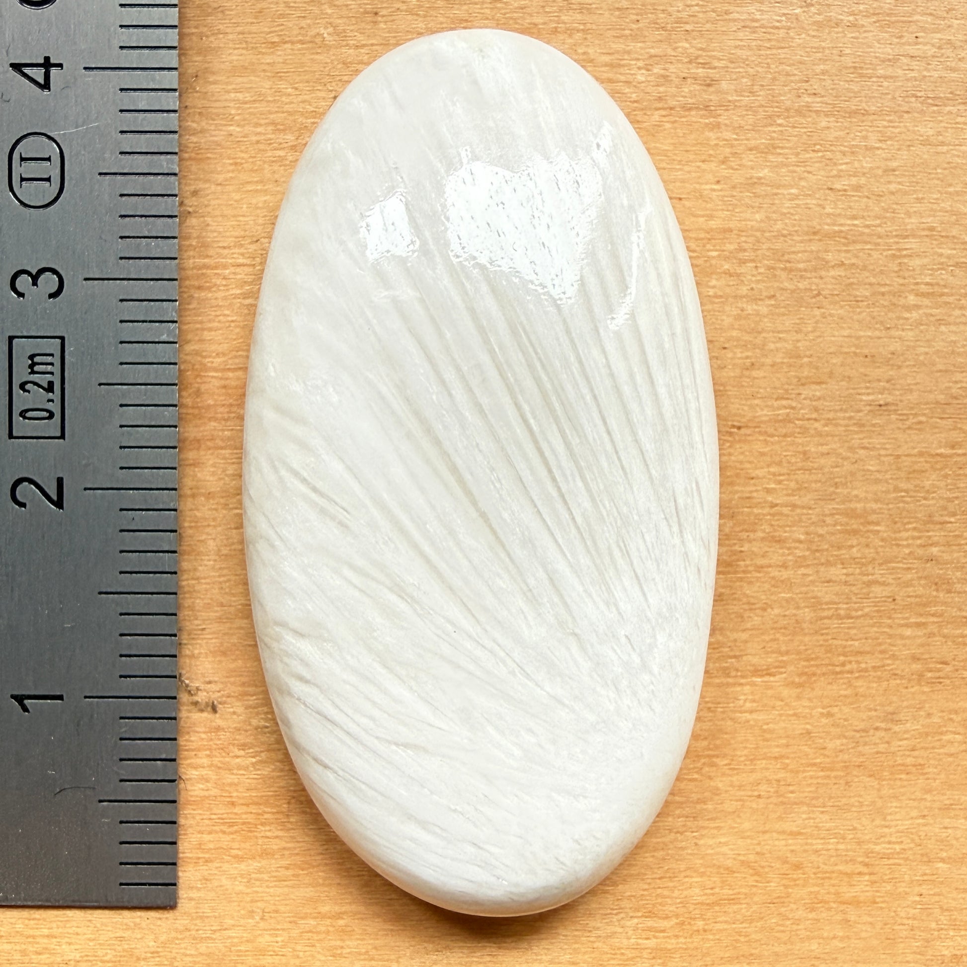 Cabochon Scolecite