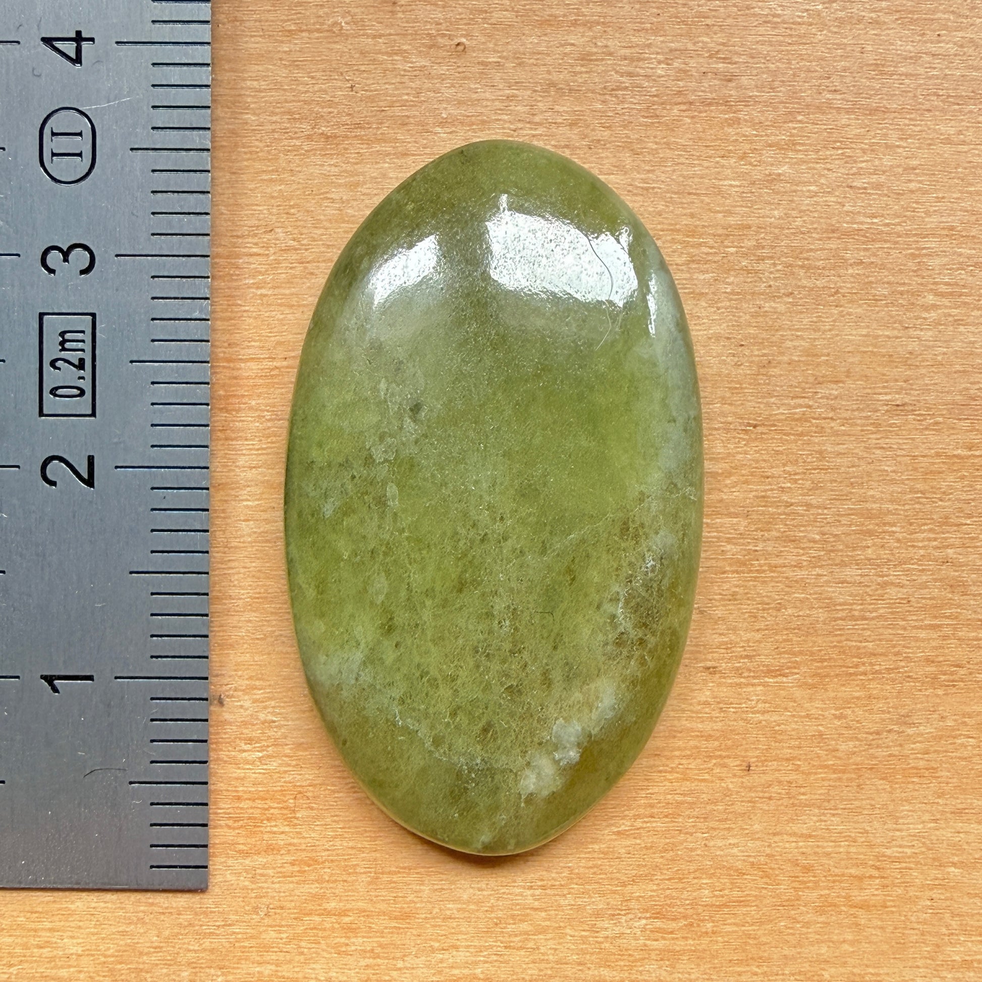 Cabochon Vésuvianite