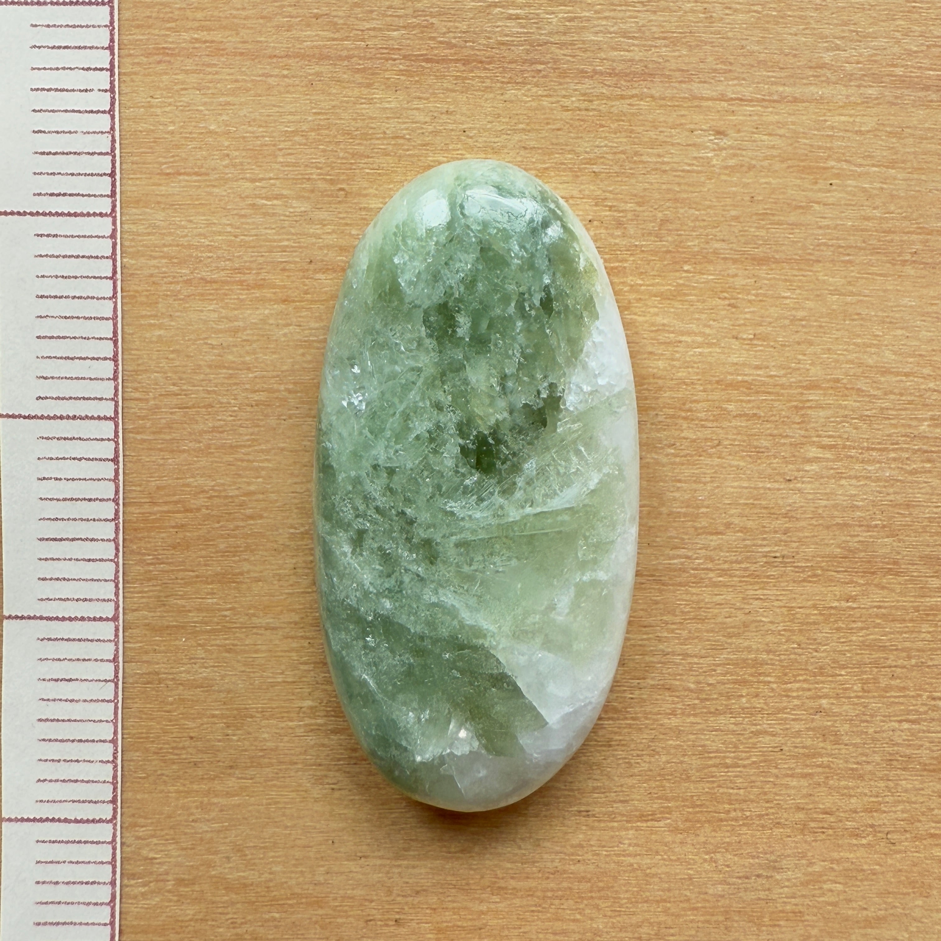 Cabochon Tourmaline Verte sur Quartz