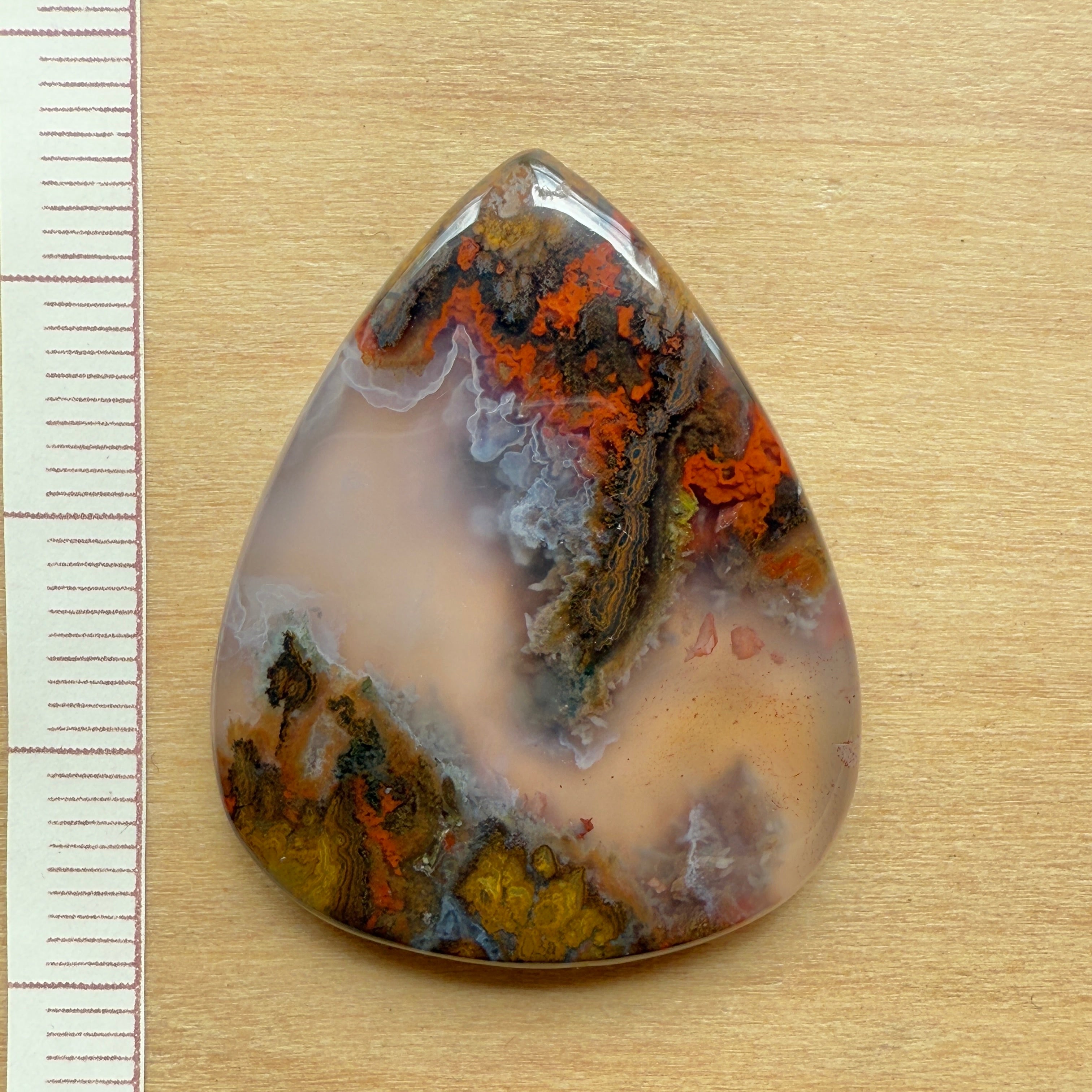 Cabochon Agate Seam