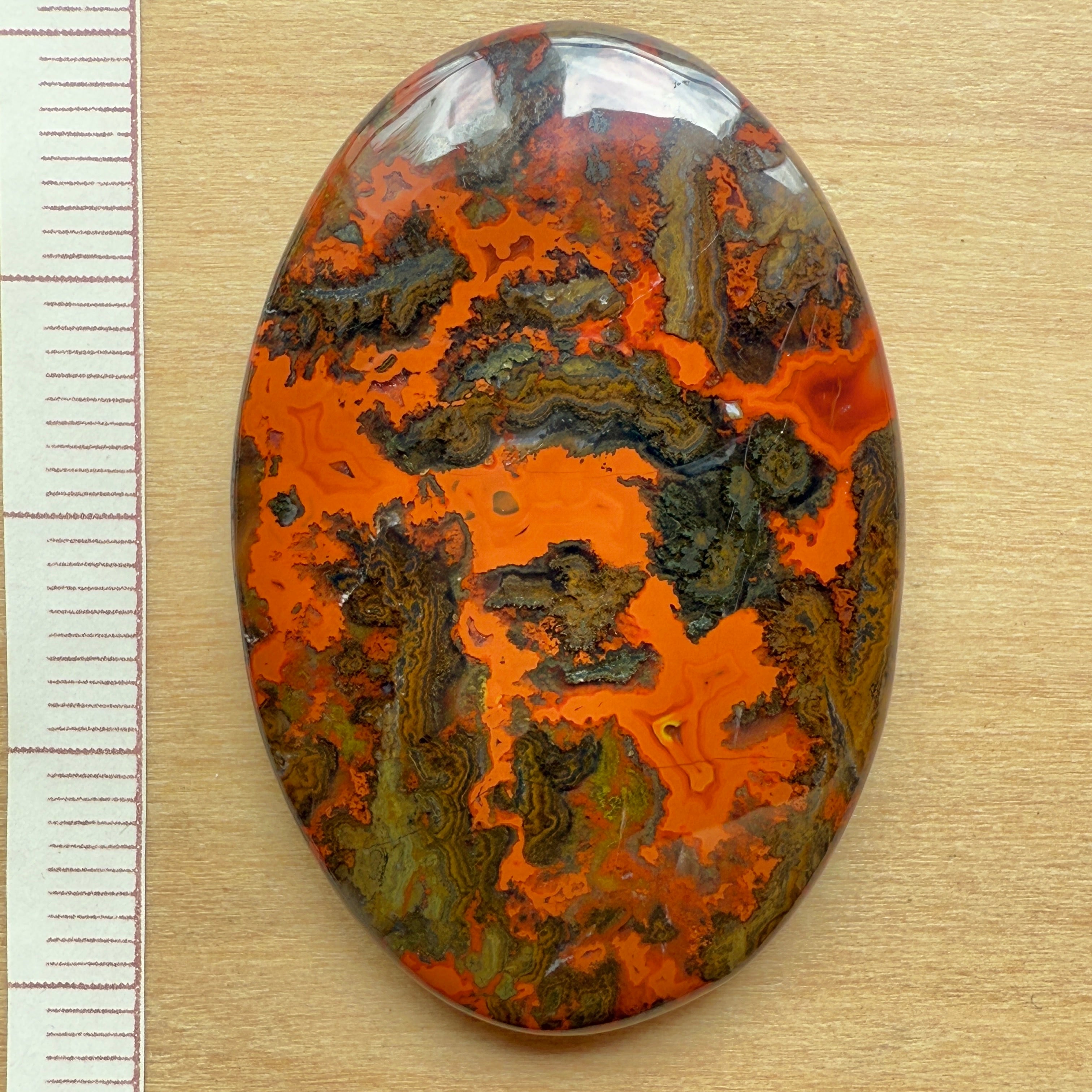 Cabochon Agate Seam