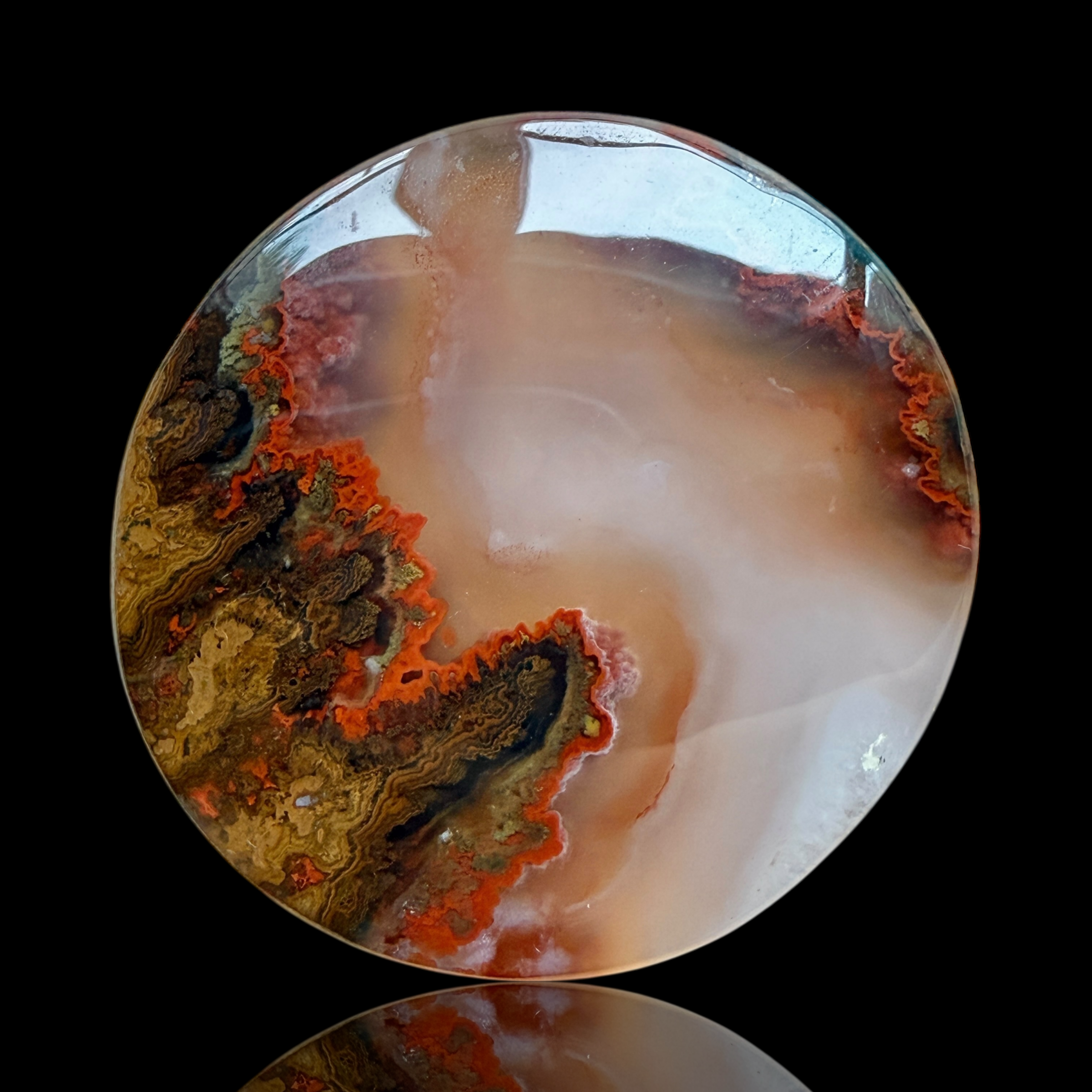 Cabochon Agate Seam