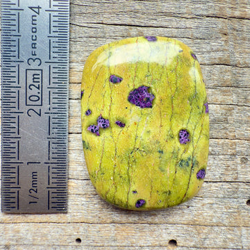 Cabochon Atlantisite