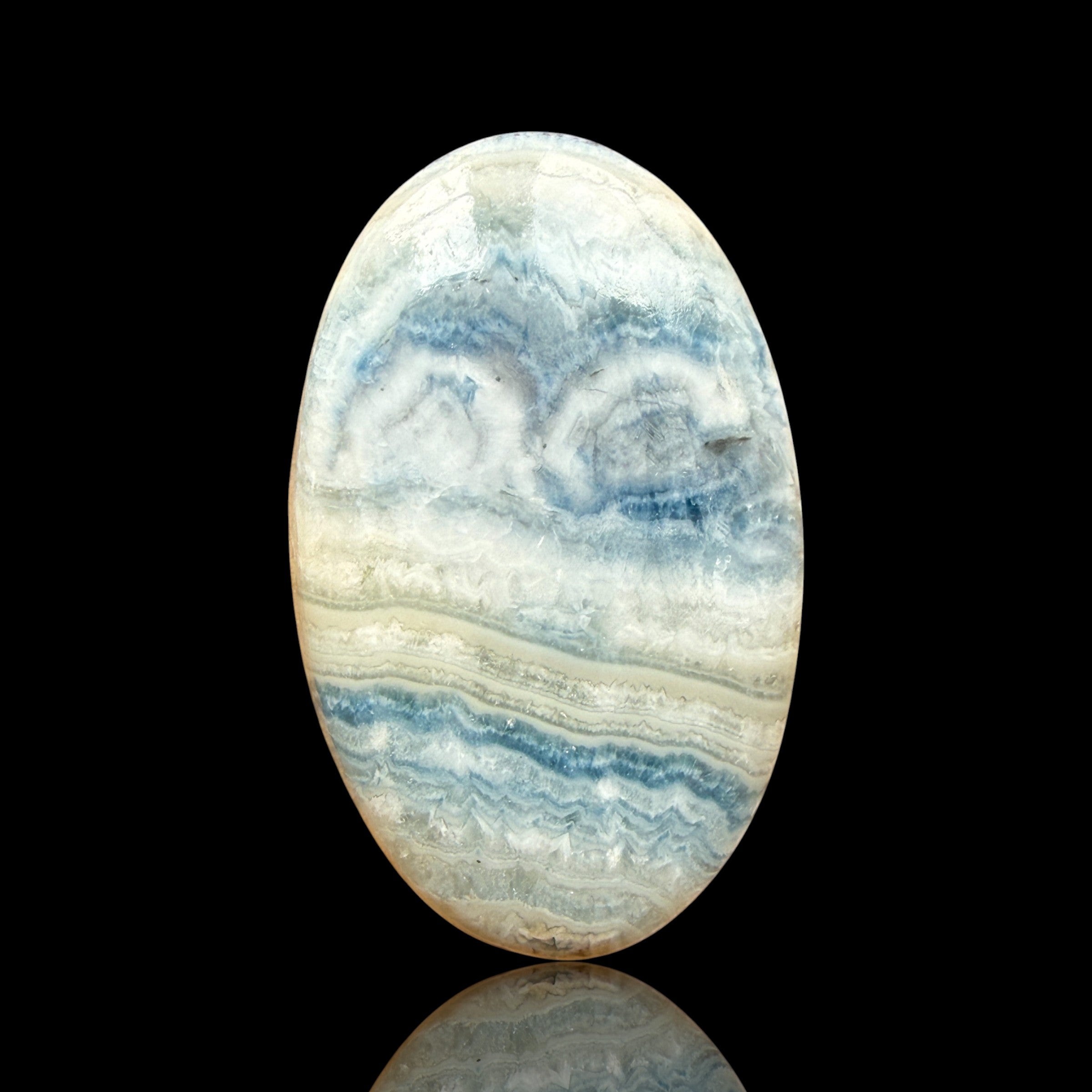 Cabochon Scheelite