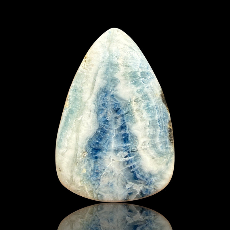 Cabochon Scheelite
