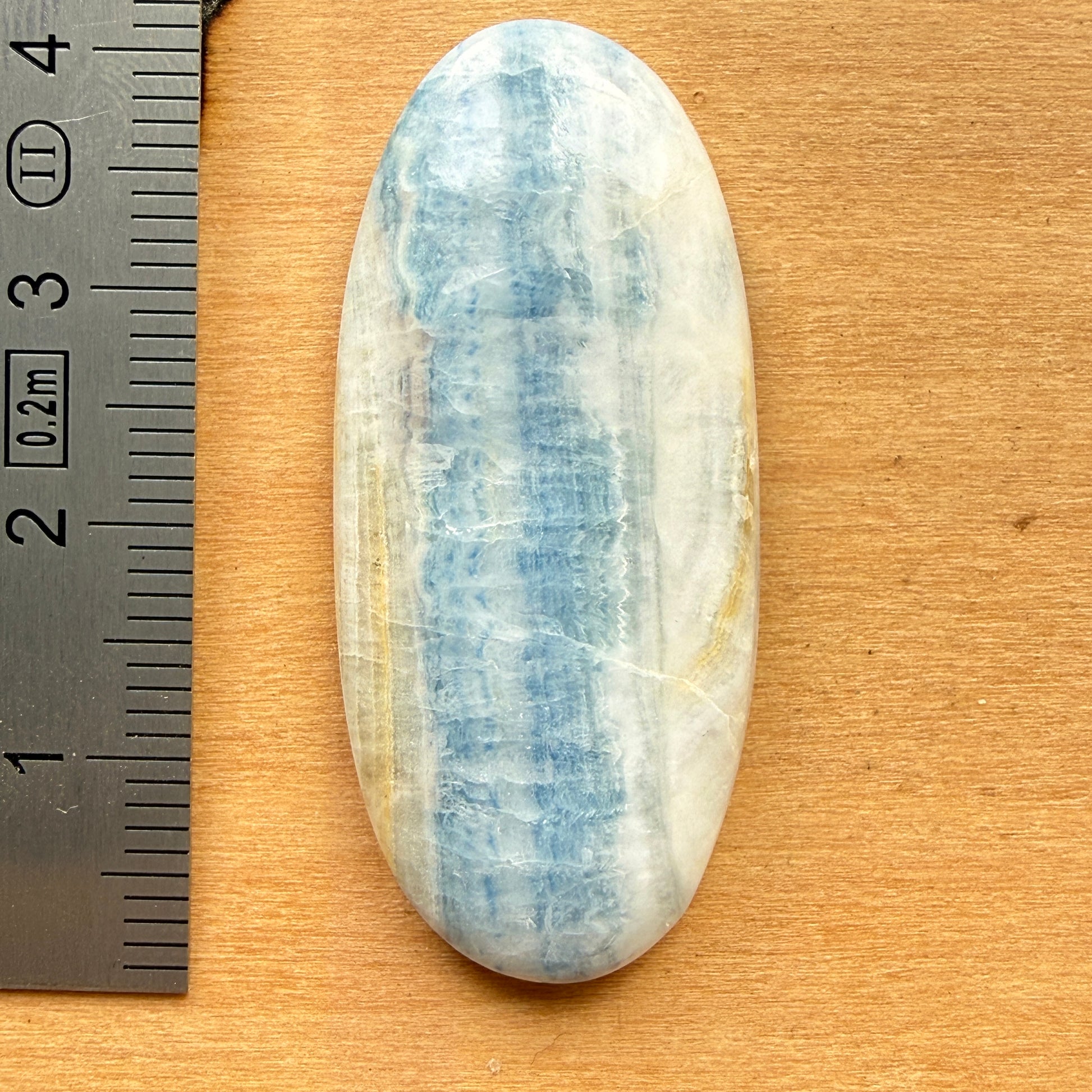 Cabochon Scheelite