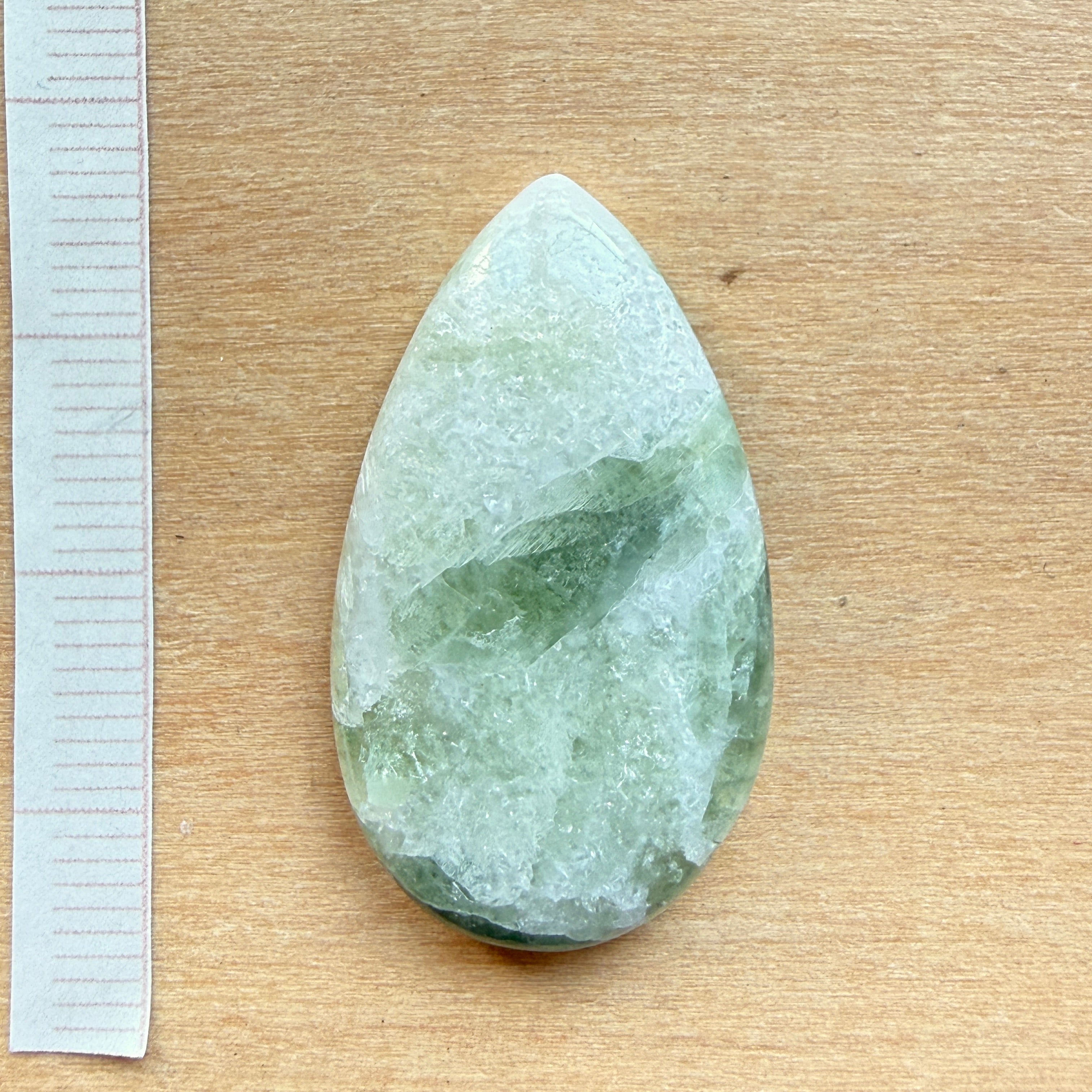 Cabochon Tourmaline Verte sur Quartz